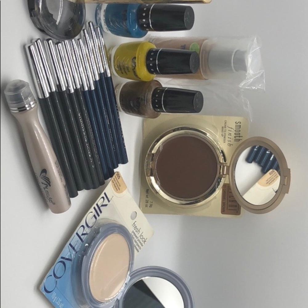 Assorted make up ~ 12 pcs